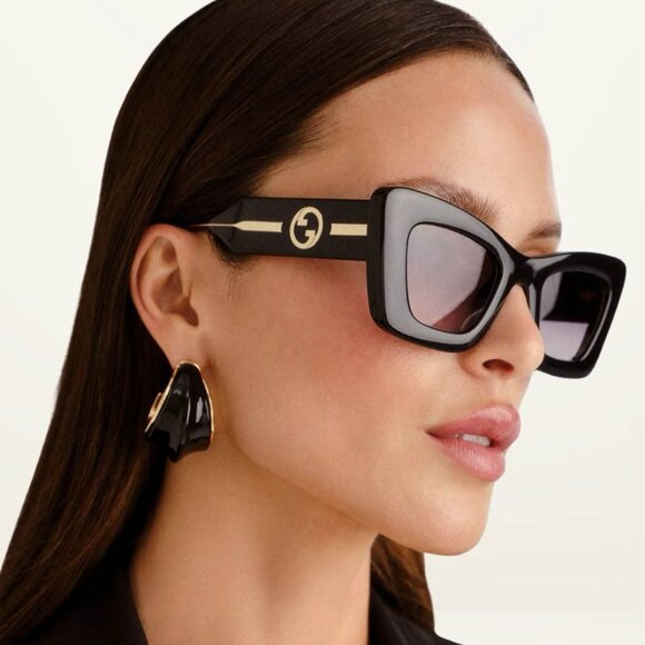 Gucci Women Sunglasses Black Crystal Grey Gradient Butterfly GG1552S 001 NEW - Picture 1 of 10
